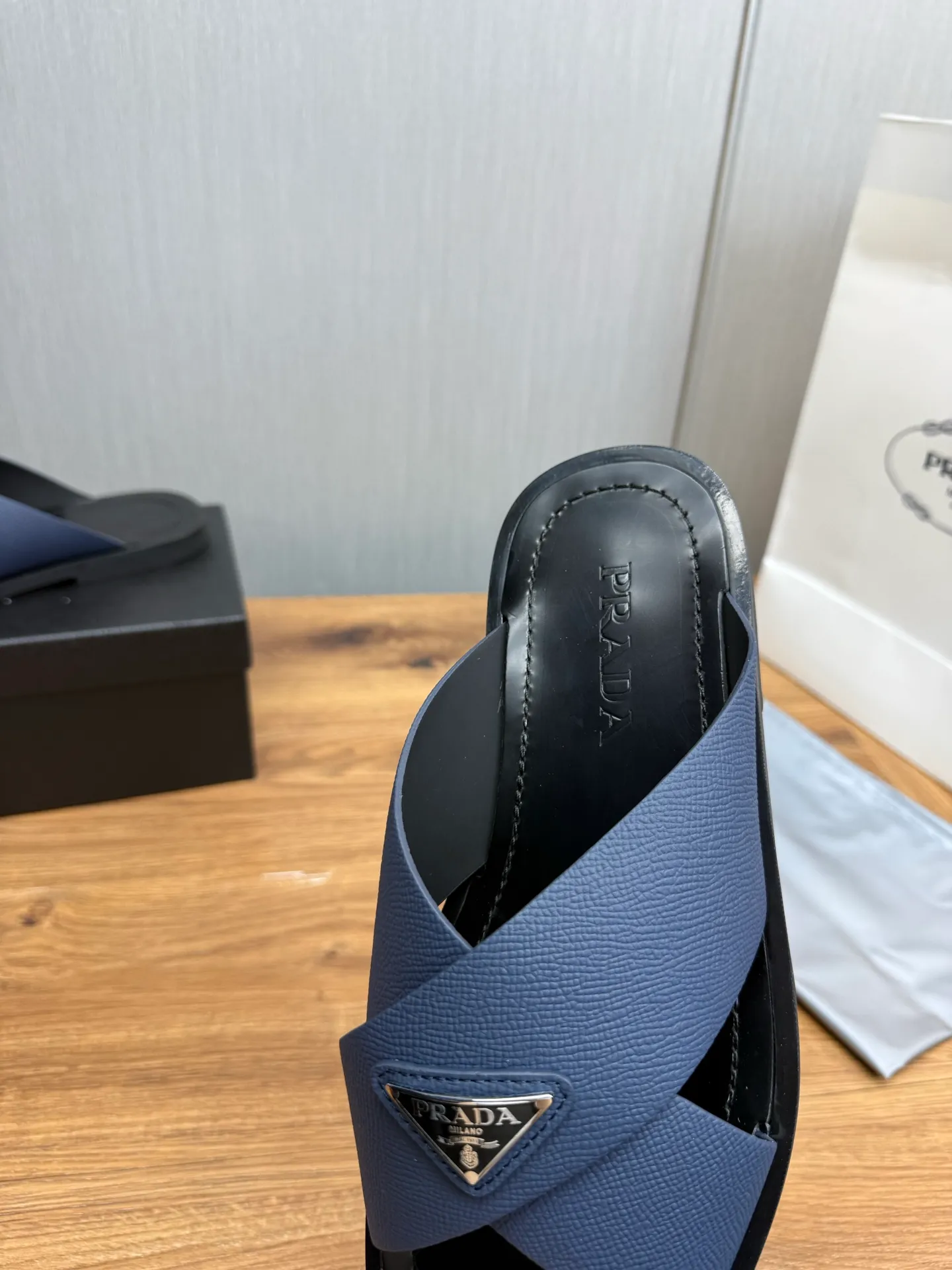 Factory price 340💰 ＰＲＡＤＡPrada - popular men's slippers hot sale 🔥 🩴Official website one to one production 38-45 sizes 45 46 🉑️Customized!